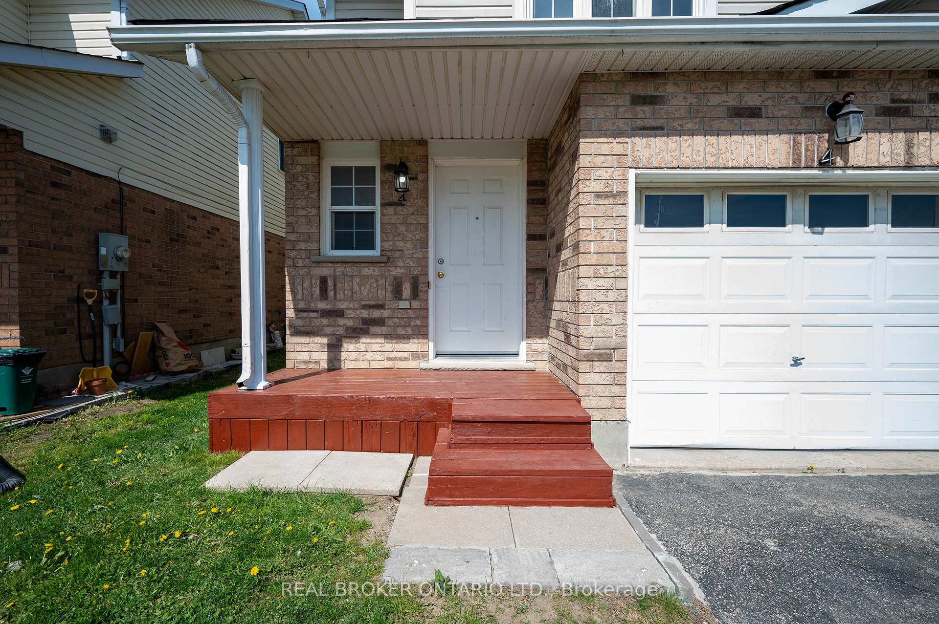 Photo 3 of 4 Mountain Laurel Crescent, Kitchener — HOMEH