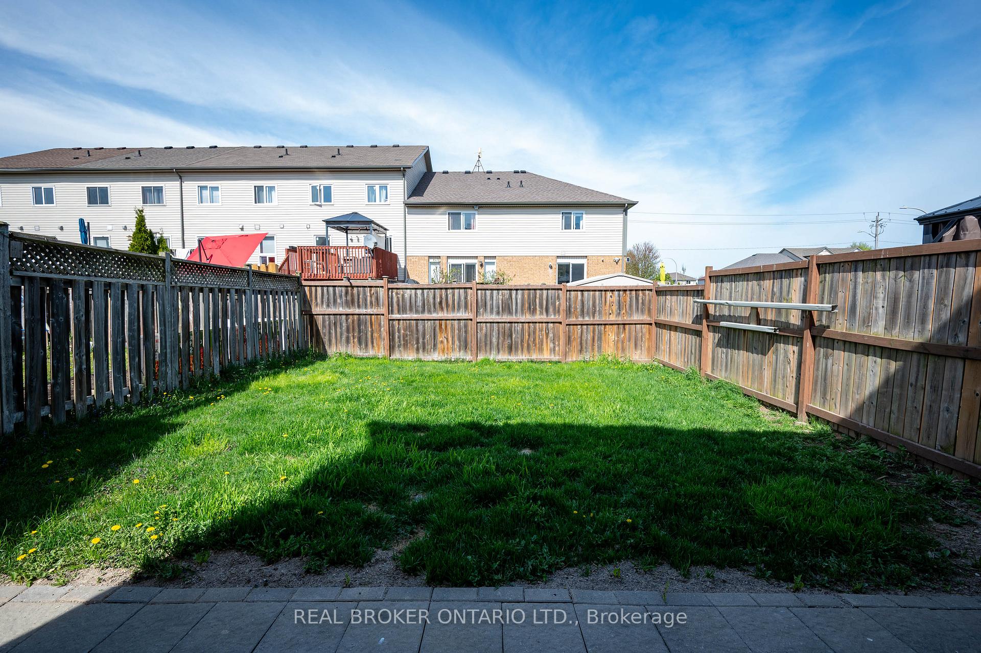 Photo 23 of 4 Mountain Laurel Crescent, Kitchener — HOMEH