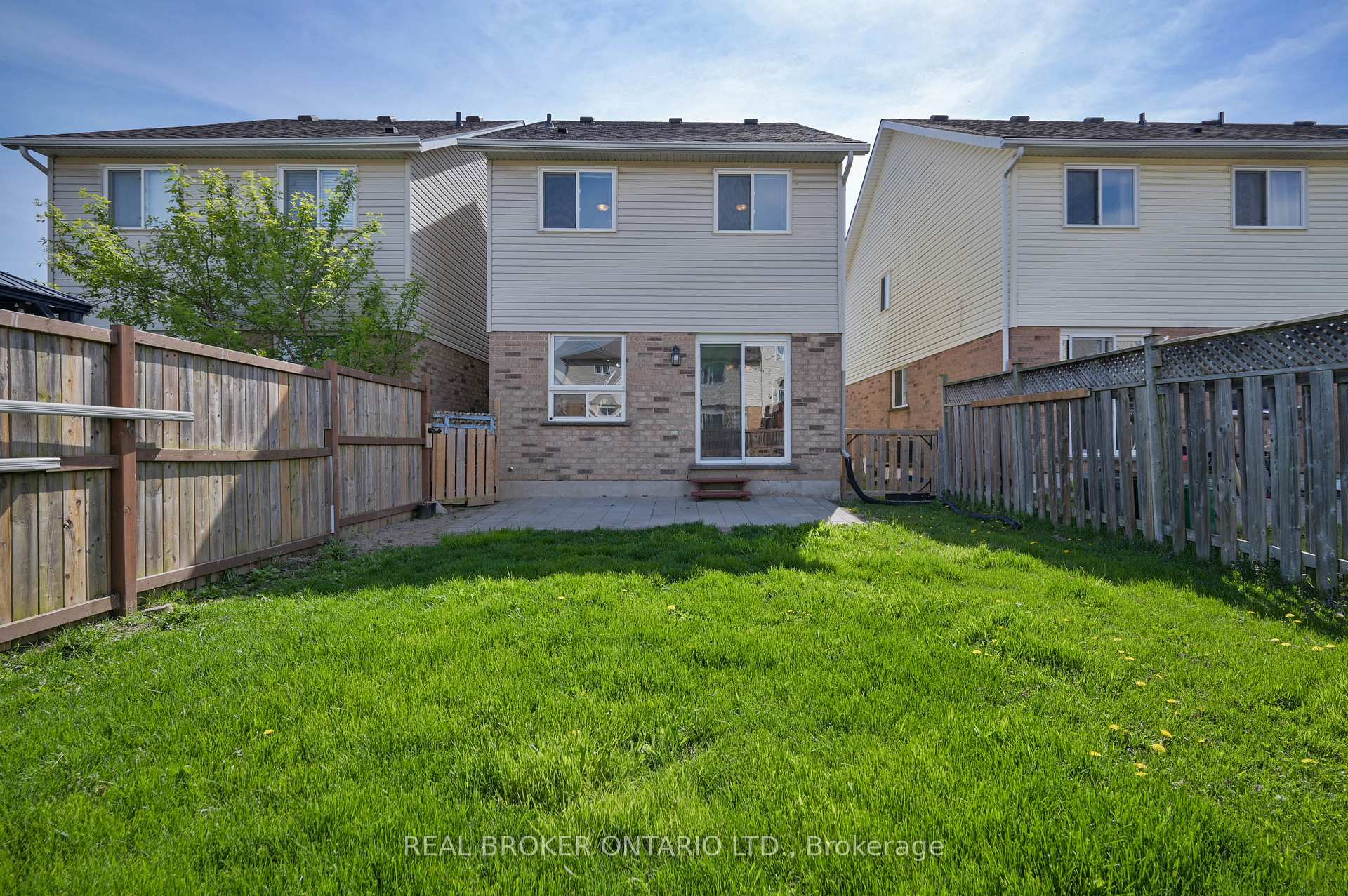 Photo 24 of 4 Mountain Laurel Crescent, Kitchener — HOMEH