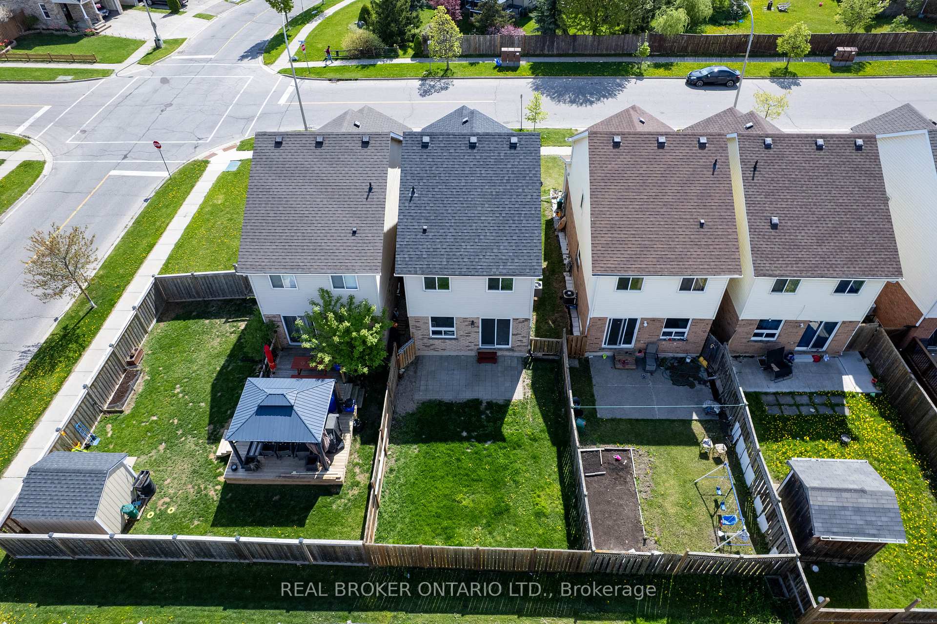 Photo 25 of 4 Mountain Laurel Crescent, Kitchener — HOMEH