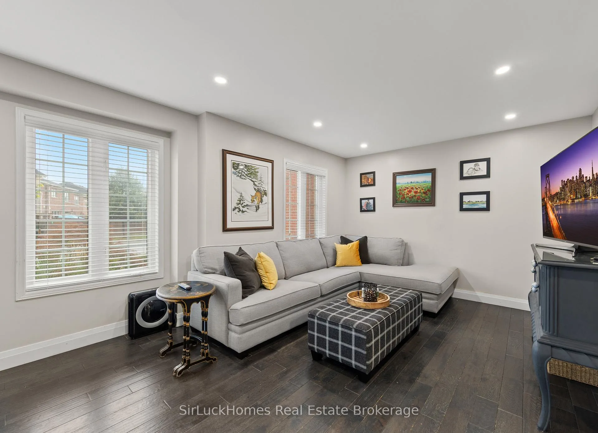 Photo 7 of 1 Lily Lane, Halton Hills, Georgetown — HOMEH