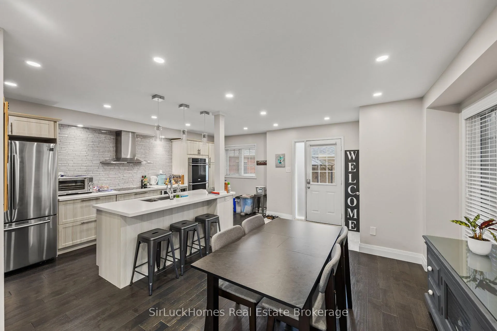 Photo 12 of 1 Lily Lane, Halton Hills, Georgetown — HOMEH