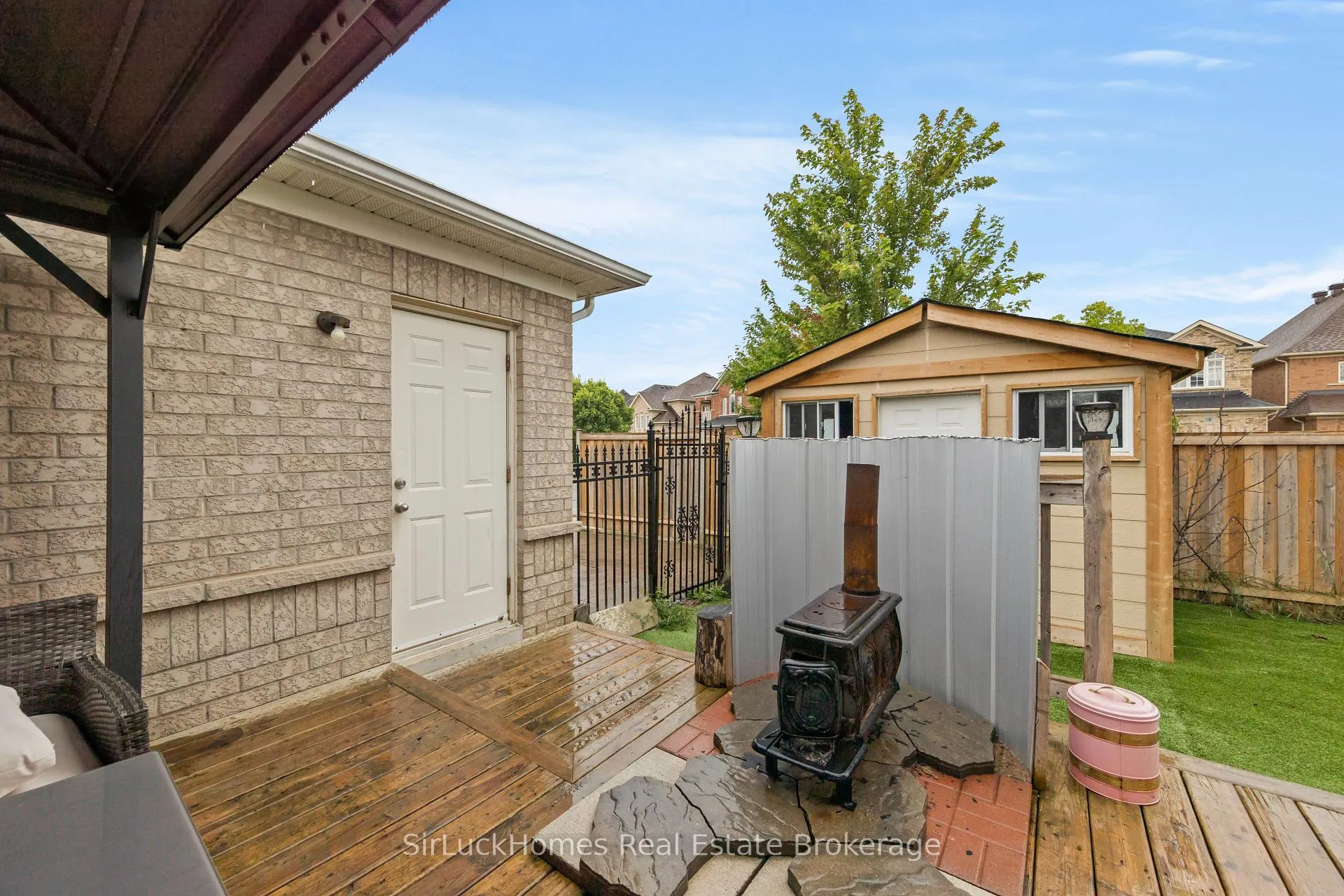 Photo 47 of 1 Lily Lane, Halton Hills, Georgetown — HOMEH