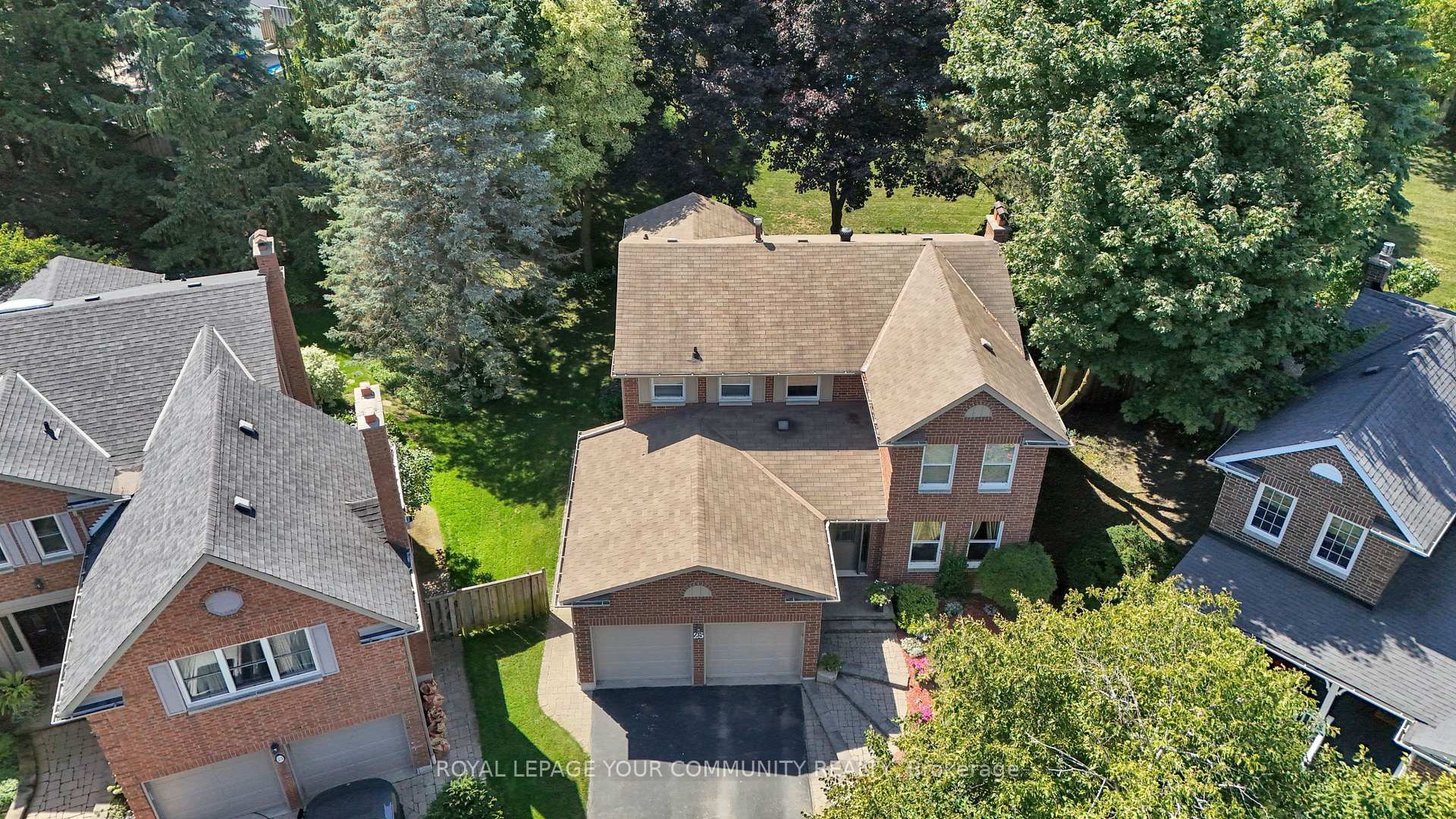 Photo 1 of 25 Hare Court, Markham, Markham Village — HOMEH