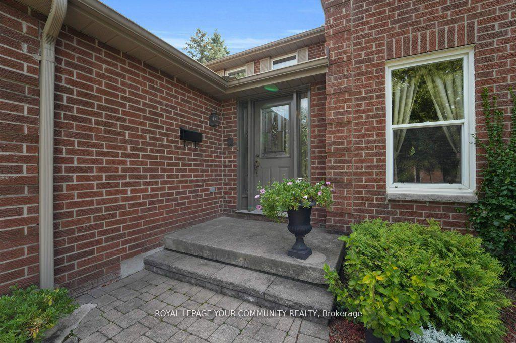 Photo 6 of 25 Hare Court, Markham, Markham Village — HOMEH