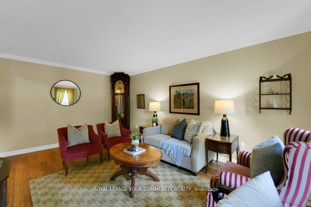 Photo 12 of 25 Hare Court, Markham, Markham Village — HOMEH
