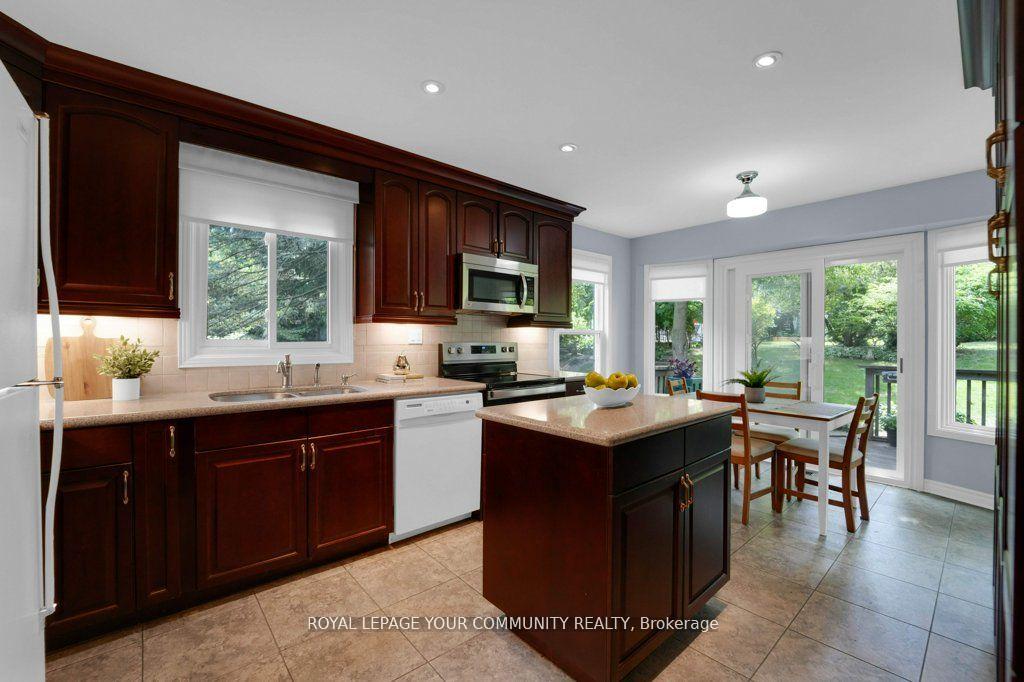 Photo 17 of 25 Hare Court, Markham, Markham Village — HOMEH