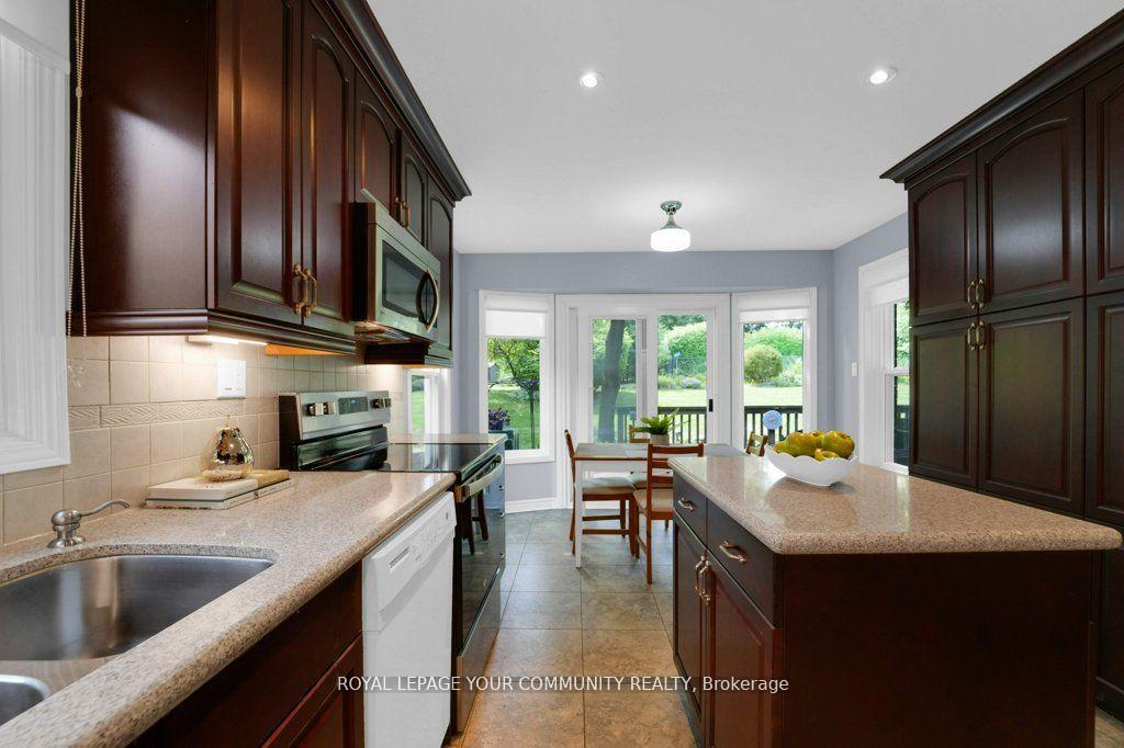 Photo 18 of 25 Hare Court, Markham, Markham Village — HOMEH