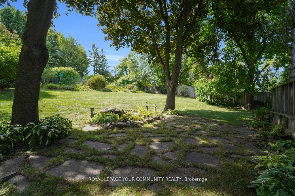 Photo 34 of 25 Hare Court, Markham, Markham Village — HOMEH