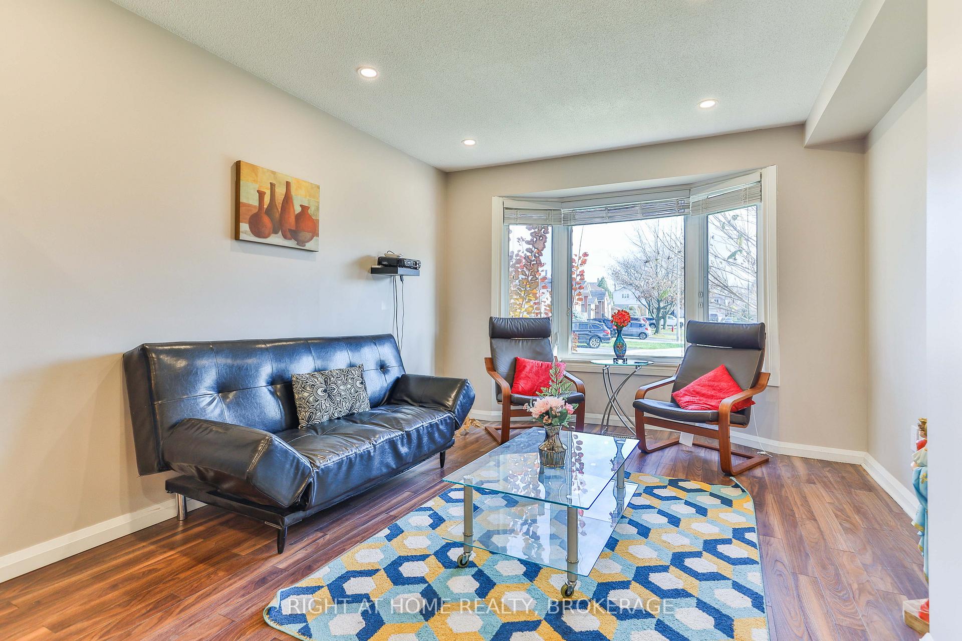 Photo 3 of 2 Desantis Court, Hamilton, Rushdale — HOMEH