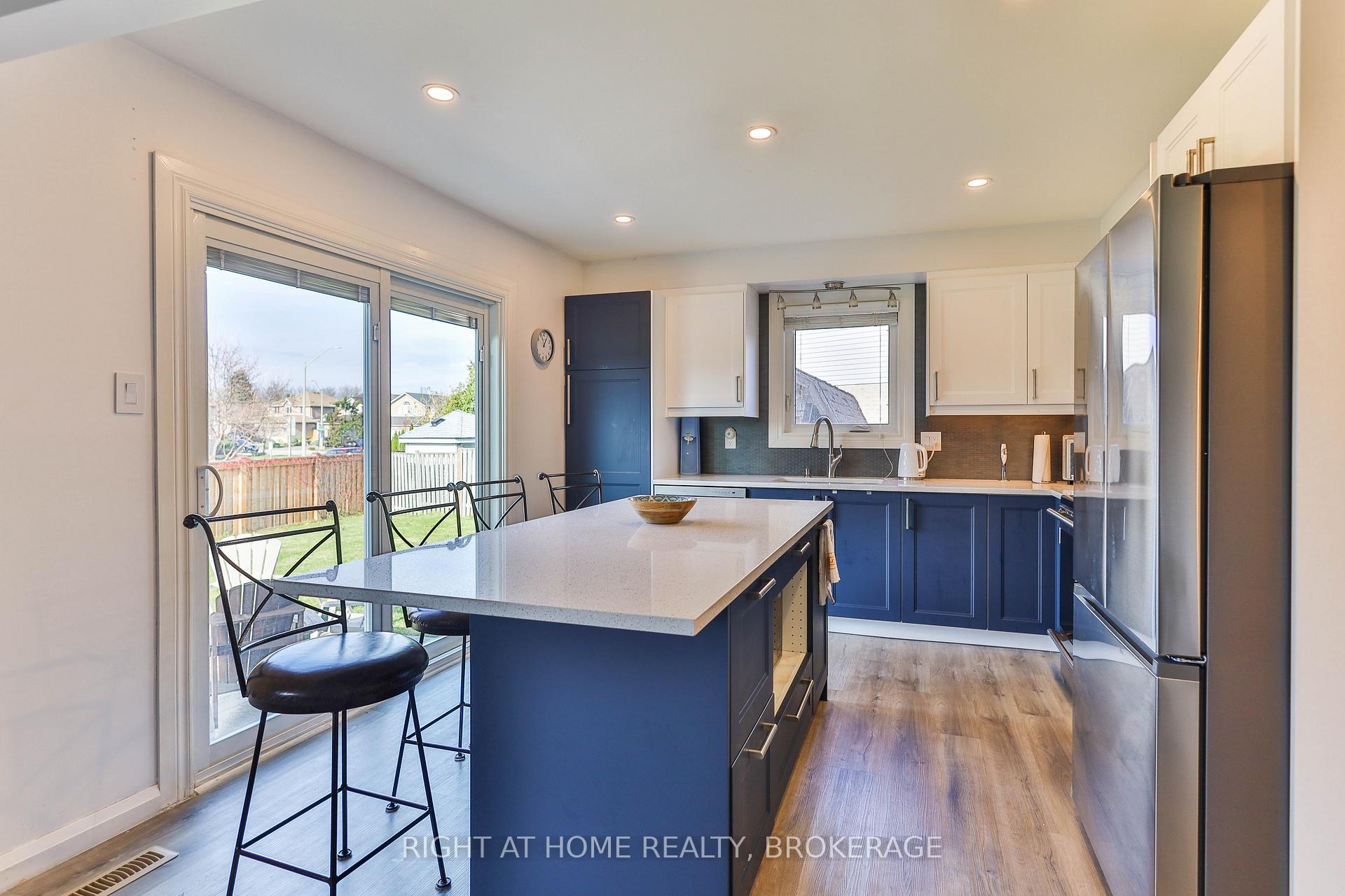 Photo 8 of 2 Desantis Court, Hamilton, Rushdale — HOMEH