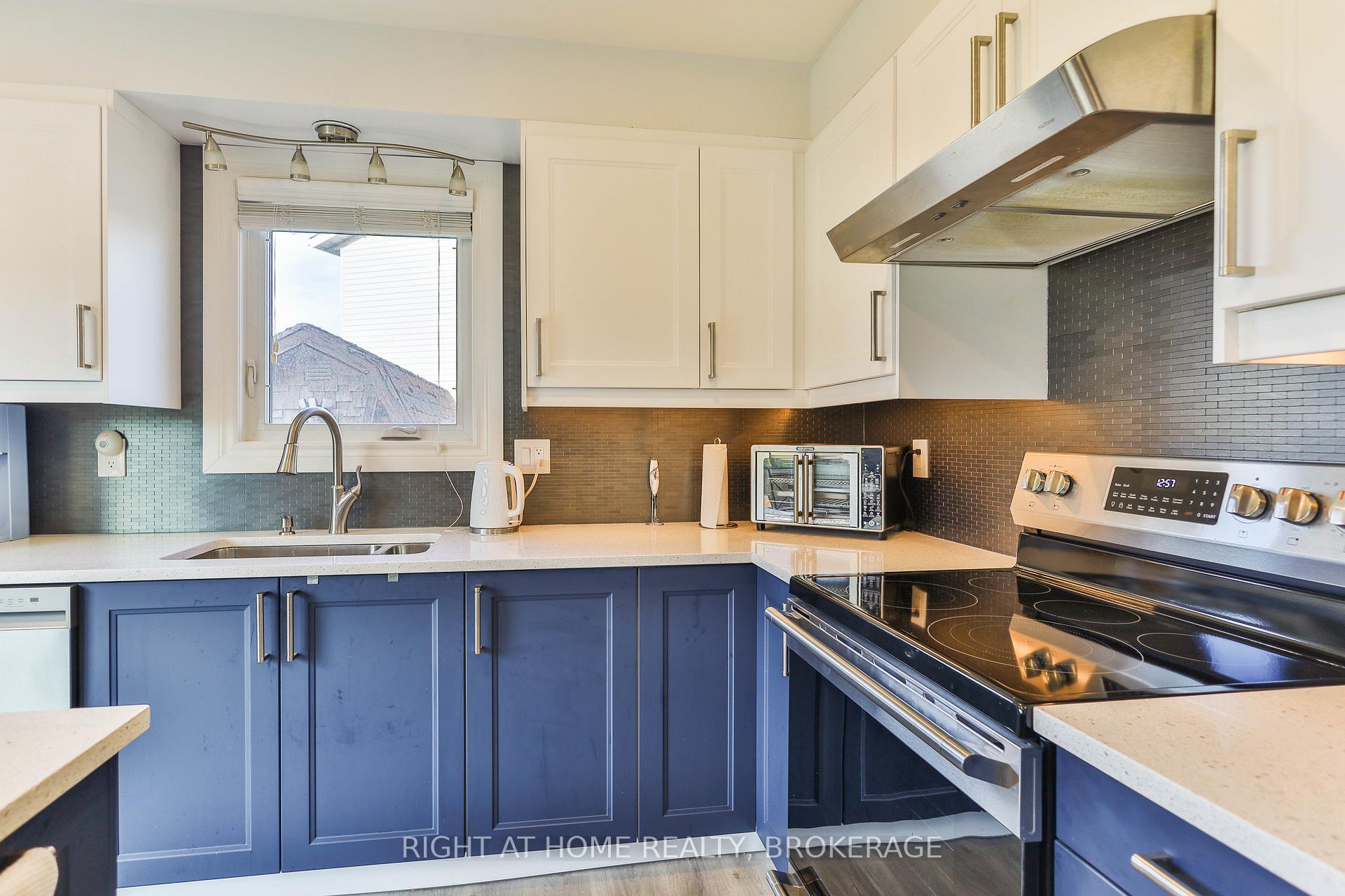 Photo 9 of 2 Desantis Court, Hamilton, Rushdale — HOMEH
