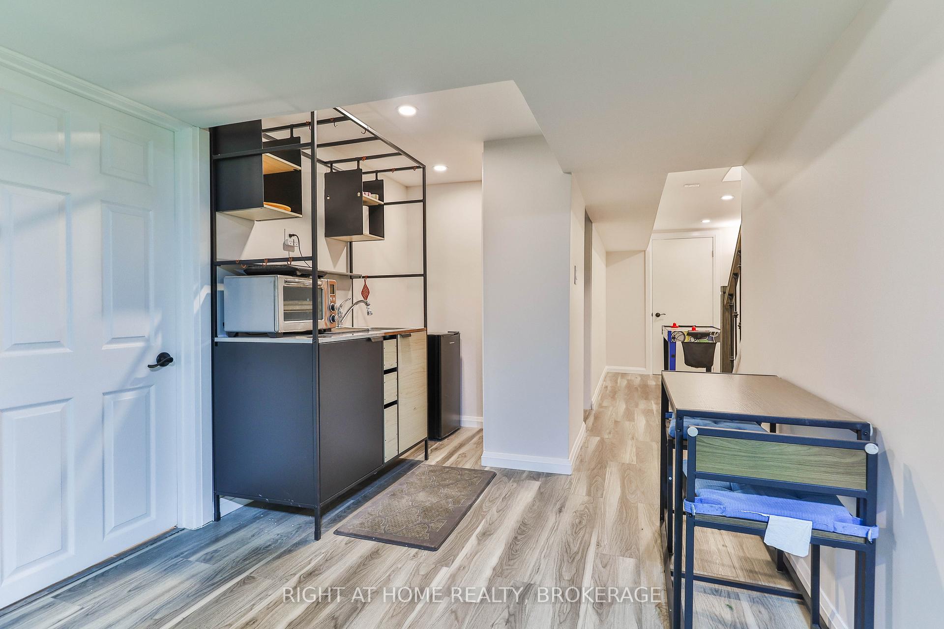 Photo 19 of 2 Desantis Court, Hamilton, Rushdale — HOMEH