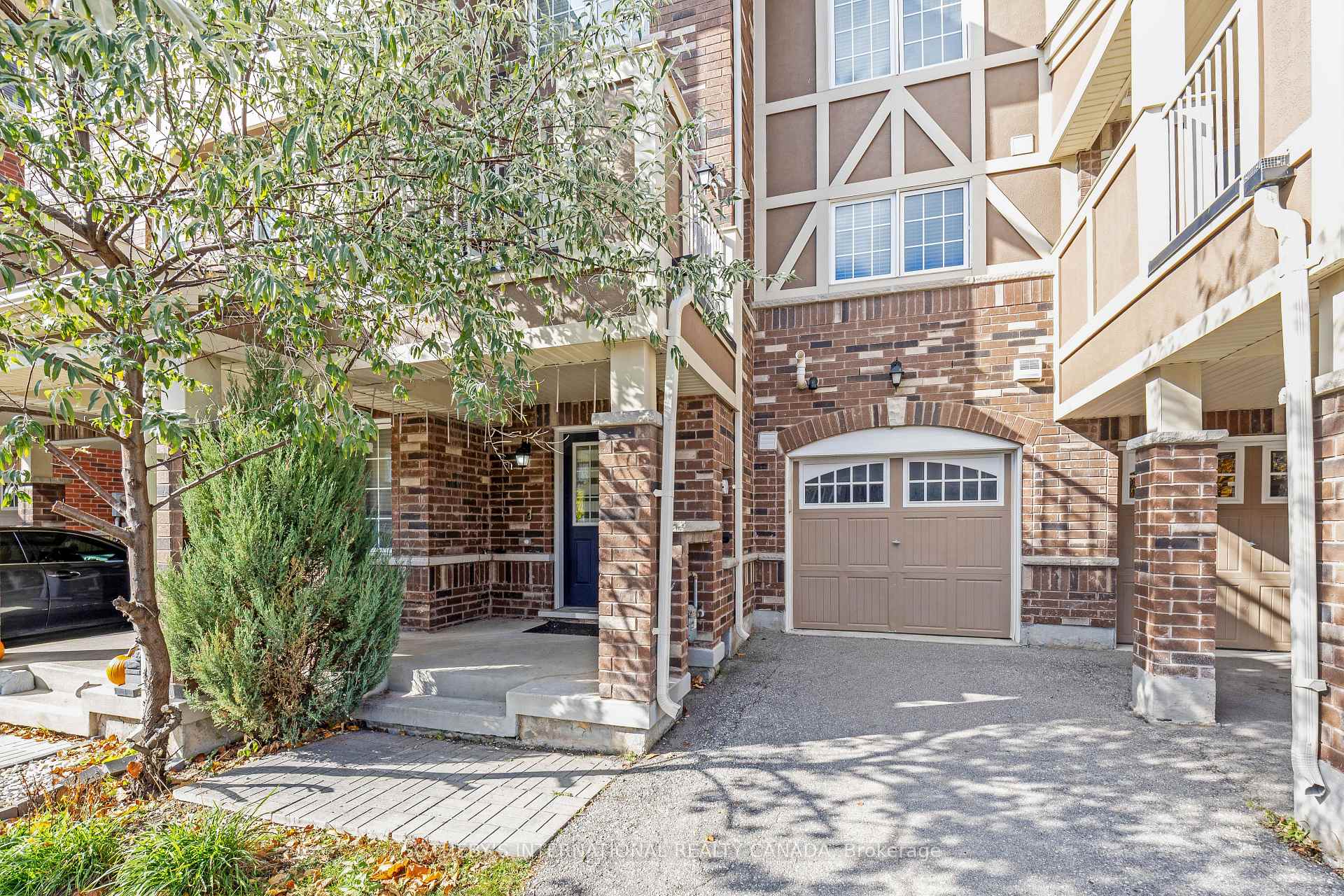 Photo 2 of 1619 Gainer Crescent, Milton, Clarke — HOMEH