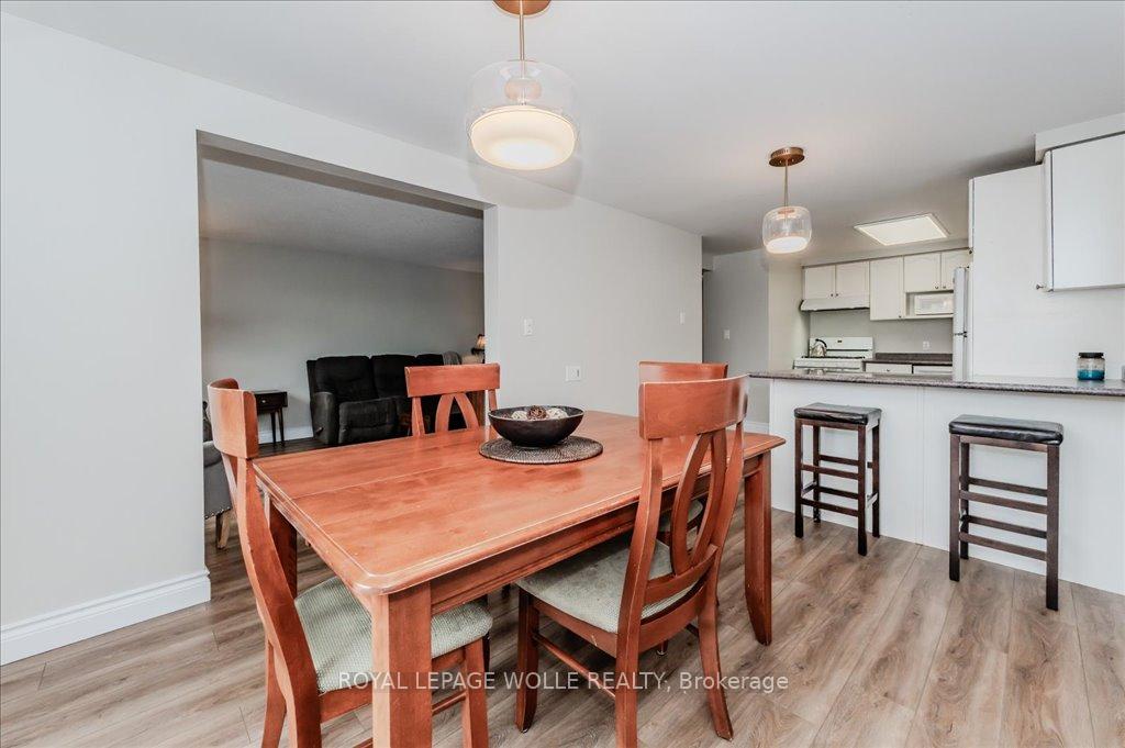 Photo 11 of 350 Misty Crescent, Kitchener — HOMEH
