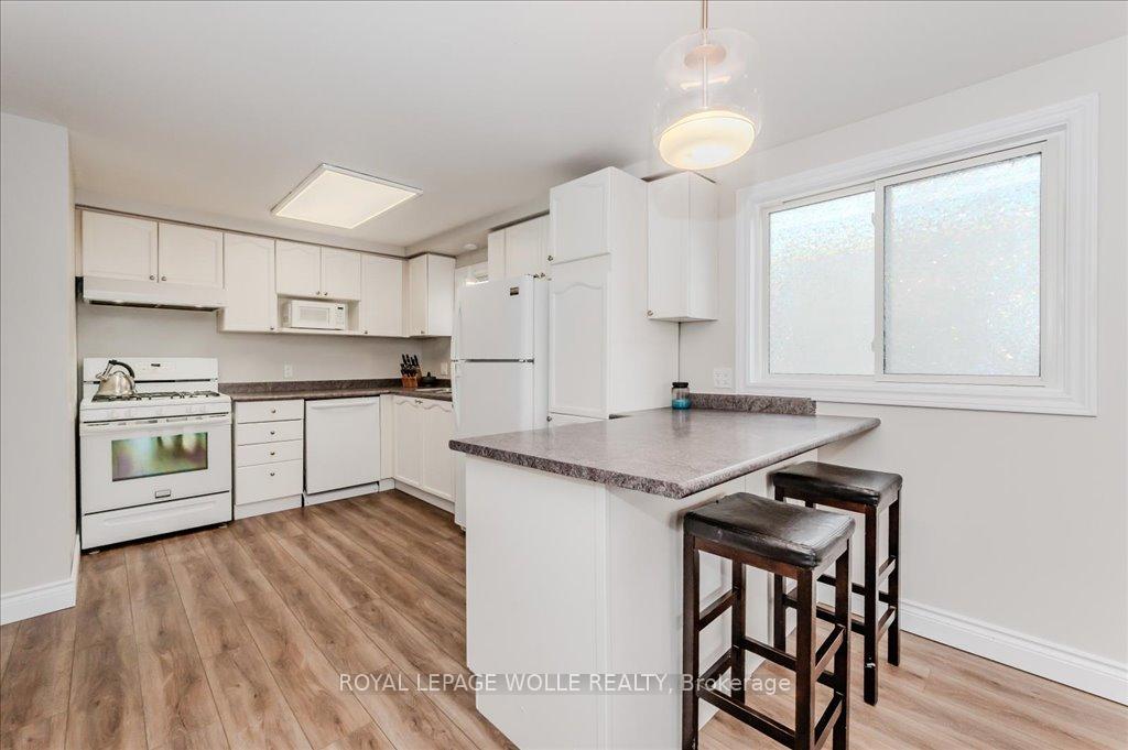 Photo 12 of 350 Misty Crescent, Kitchener — HOMEH