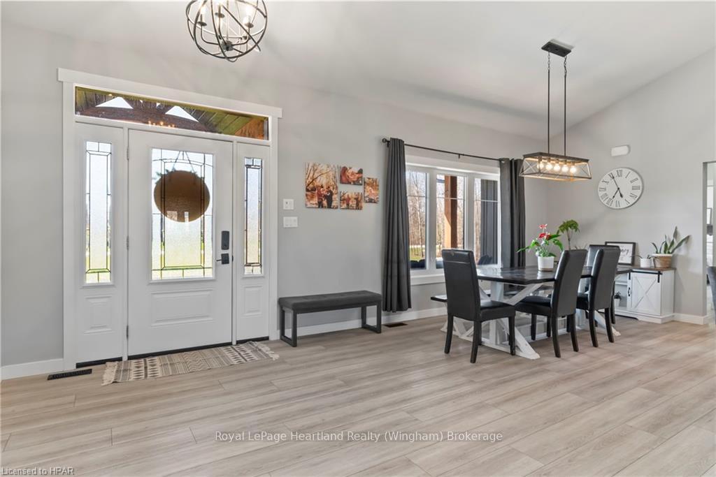 Photo 9 of 51 Highland Road, Minto — HOMEH
