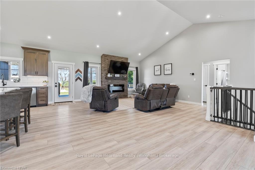 Photo 10 of 51 Highland Road, Minto — HOMEH