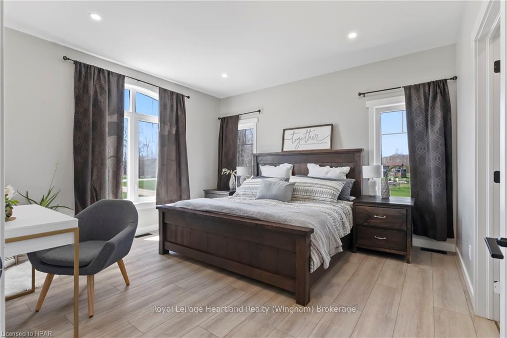 Photo 27 of 51 Highland Road, Minto — HOMEH