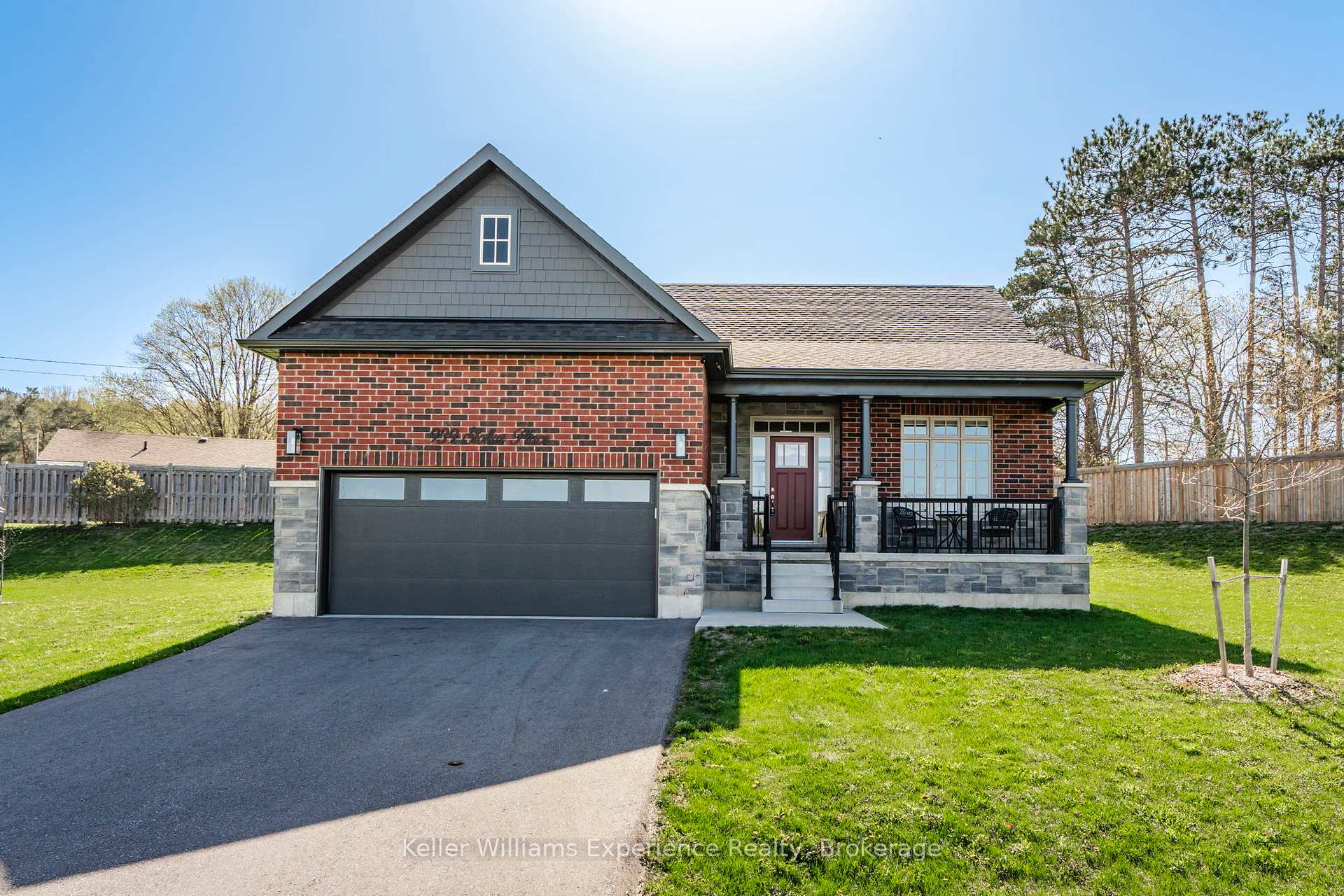 Front of 939 Stollar Place