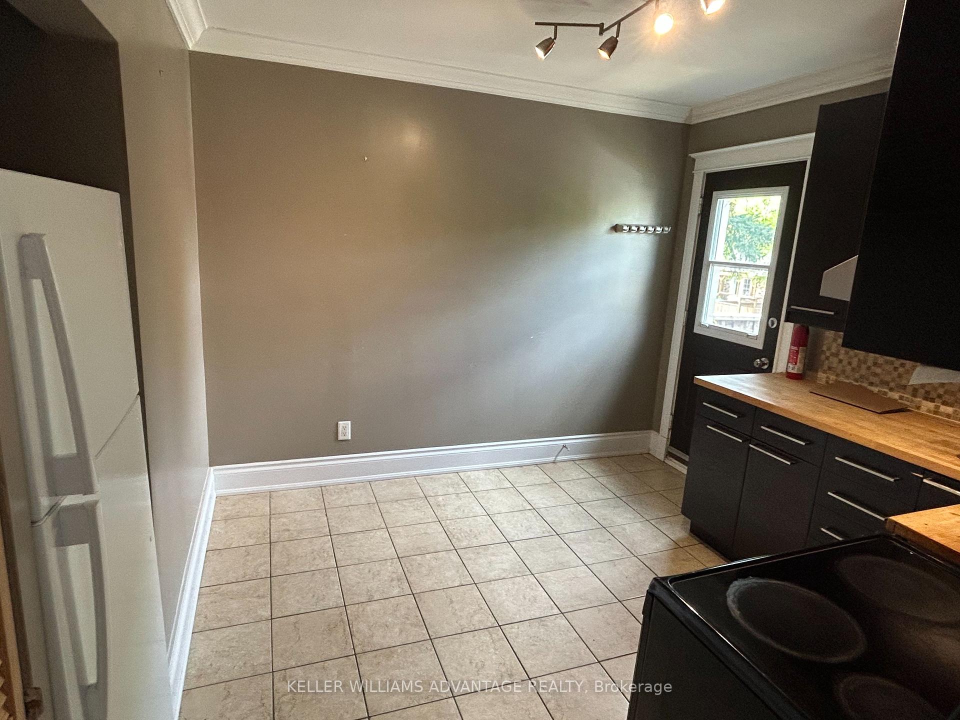 Photo 4 of Unit Upper floor, 156 Burris Street, Hamilton, St. Clair — HOMEH