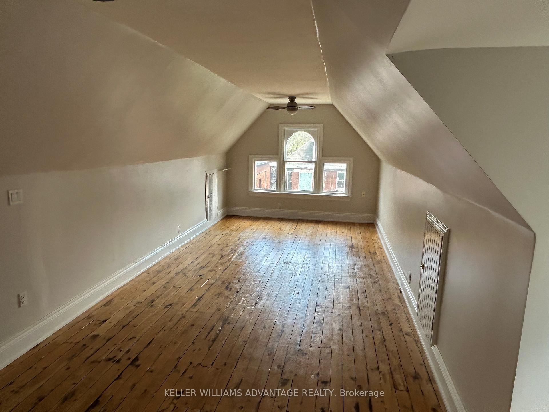 Photo 11 of Unit Upper floor, 156 Burris Street, Hamilton, St. Clair — HOMEH