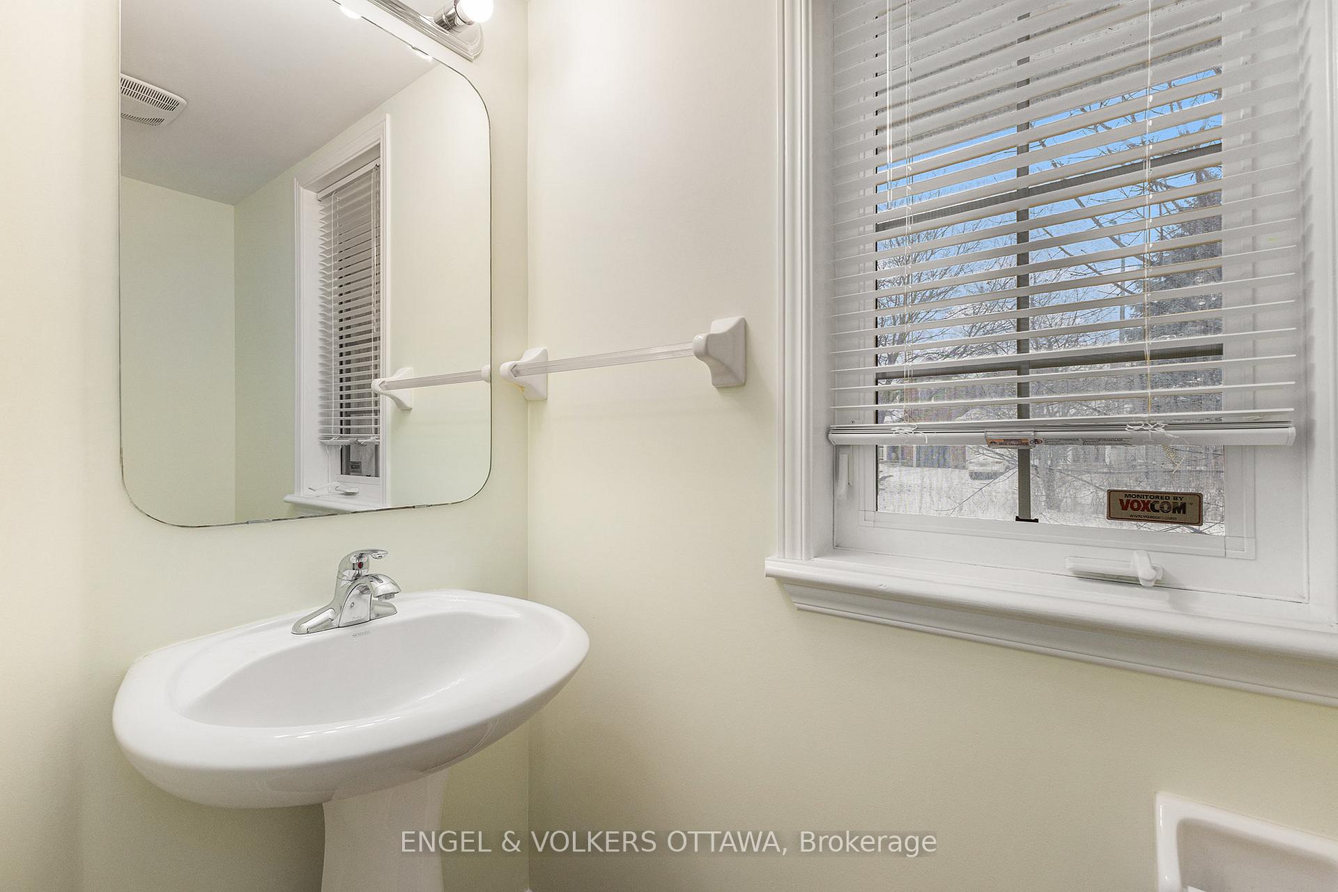 Photo 6 of Unit 215, 90 Edenvale Drive, Ottawa, Kanata - Beaverbrook — HOMEH