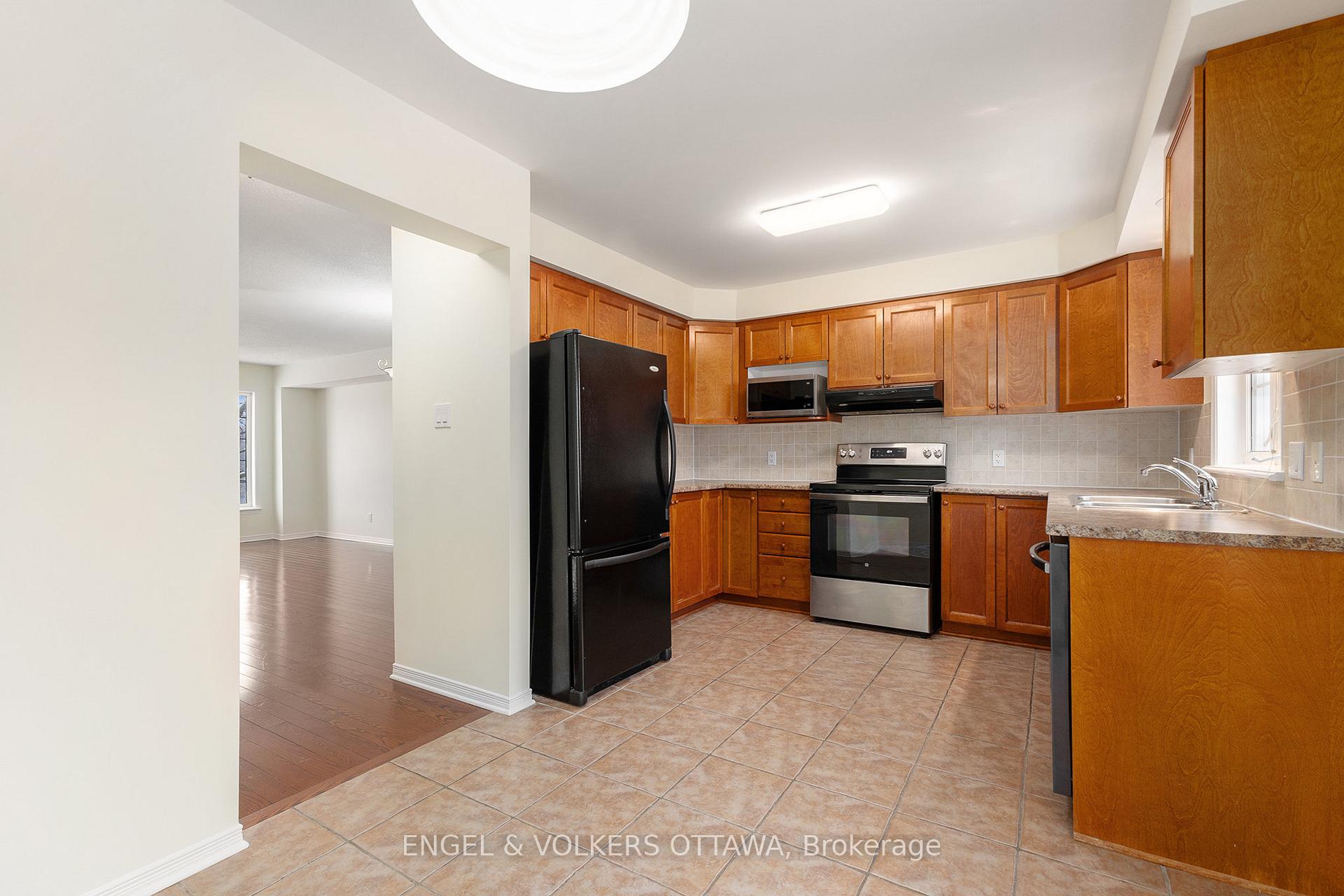 Photo 12 of Unit 215, 90 Edenvale Drive, Ottawa, Kanata - Beaverbrook — HOMEH