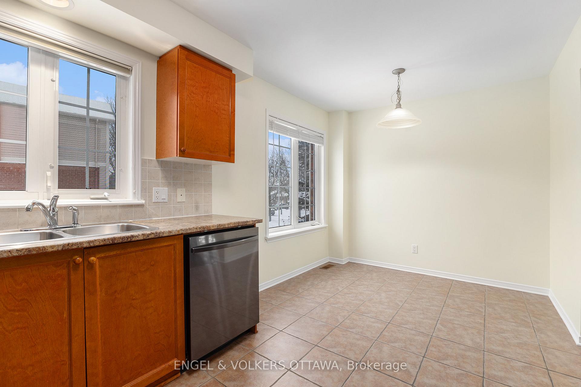 Photo 14 of Unit 215, 90 Edenvale Drive, Ottawa, Kanata - Beaverbrook — HOMEH