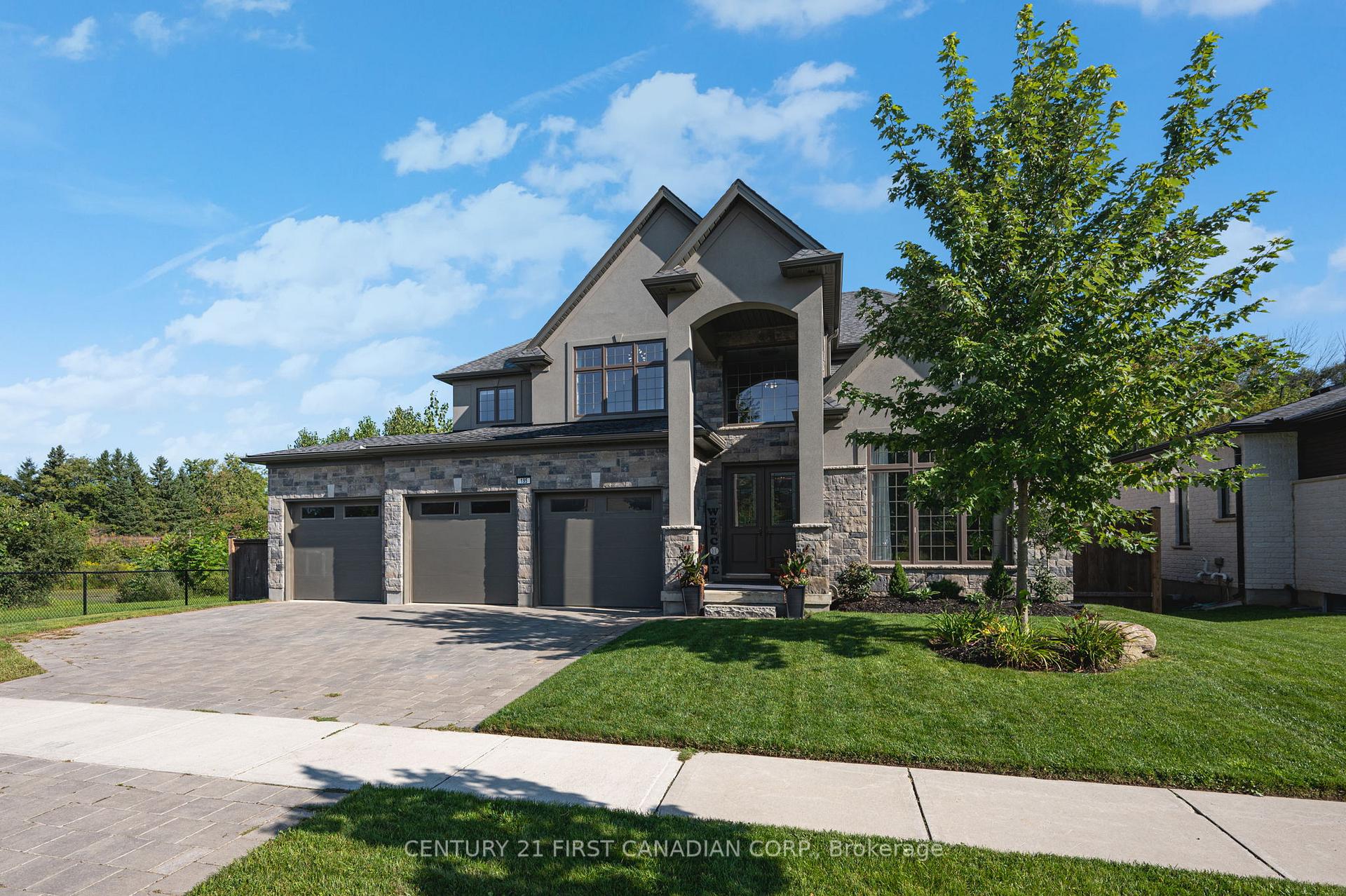 Photo 2 of 195 Union Avenue, Middlesex Centre, Komoka — HOMEH