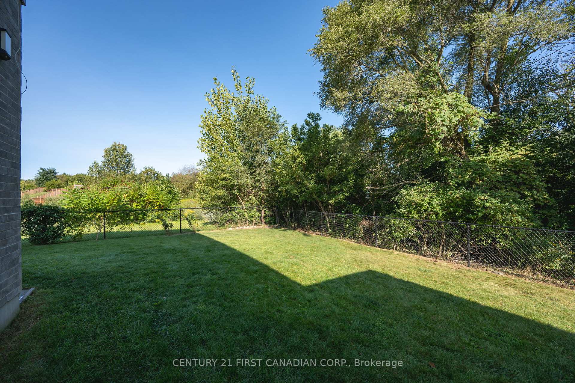 Photo 34 of 195 Union Avenue, Middlesex Centre, Komoka — HOMEH