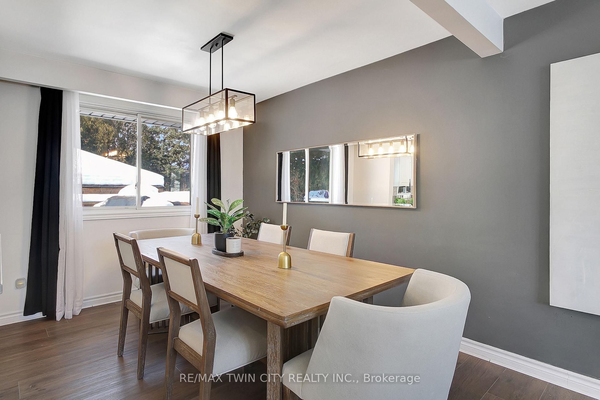 Photo 5 of 11 Glen Park Crescent, Kitchener — HOMEH