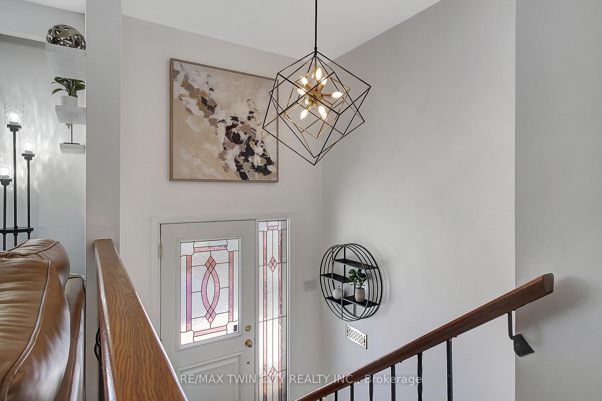 Photo 10 of 11 Glen Park Crescent, Kitchener — HOMEH