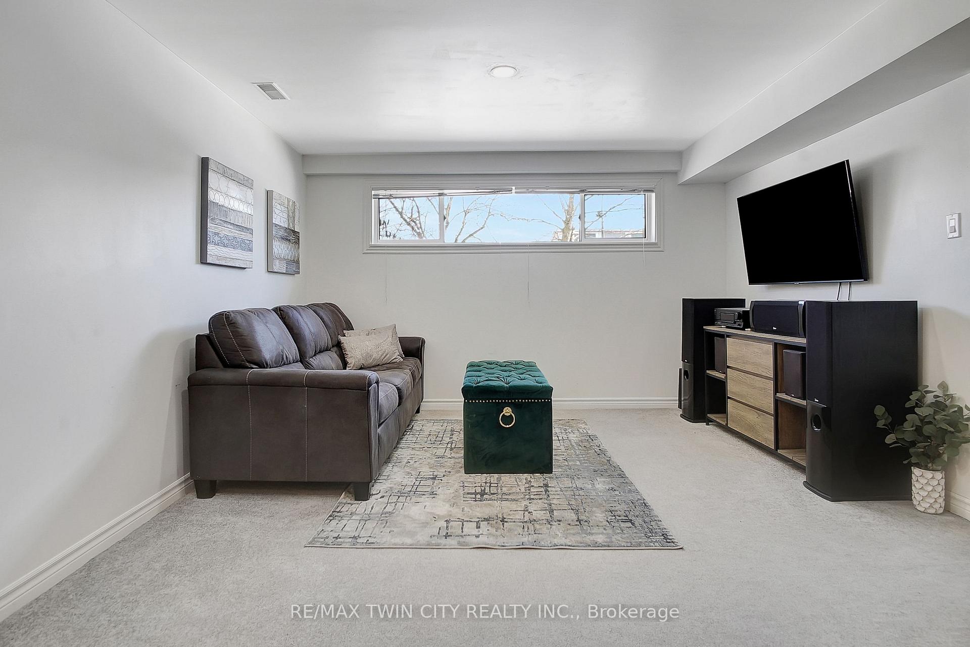 Photo 22 of 11 Glen Park Crescent, Kitchener — HOMEH