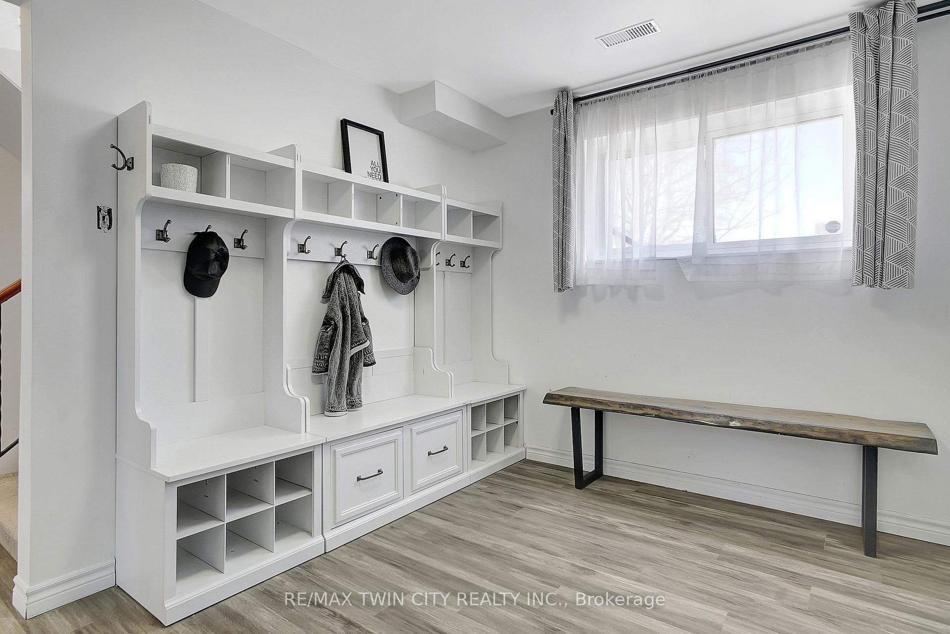 Photo 27 of 11 Glen Park Crescent, Kitchener — HOMEH