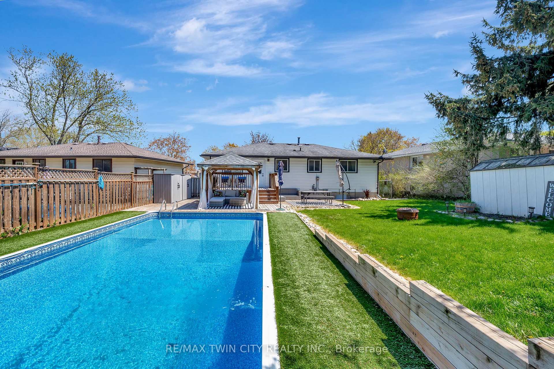Photo 33 of 11 Glen Park Crescent, Kitchener — HOMEH