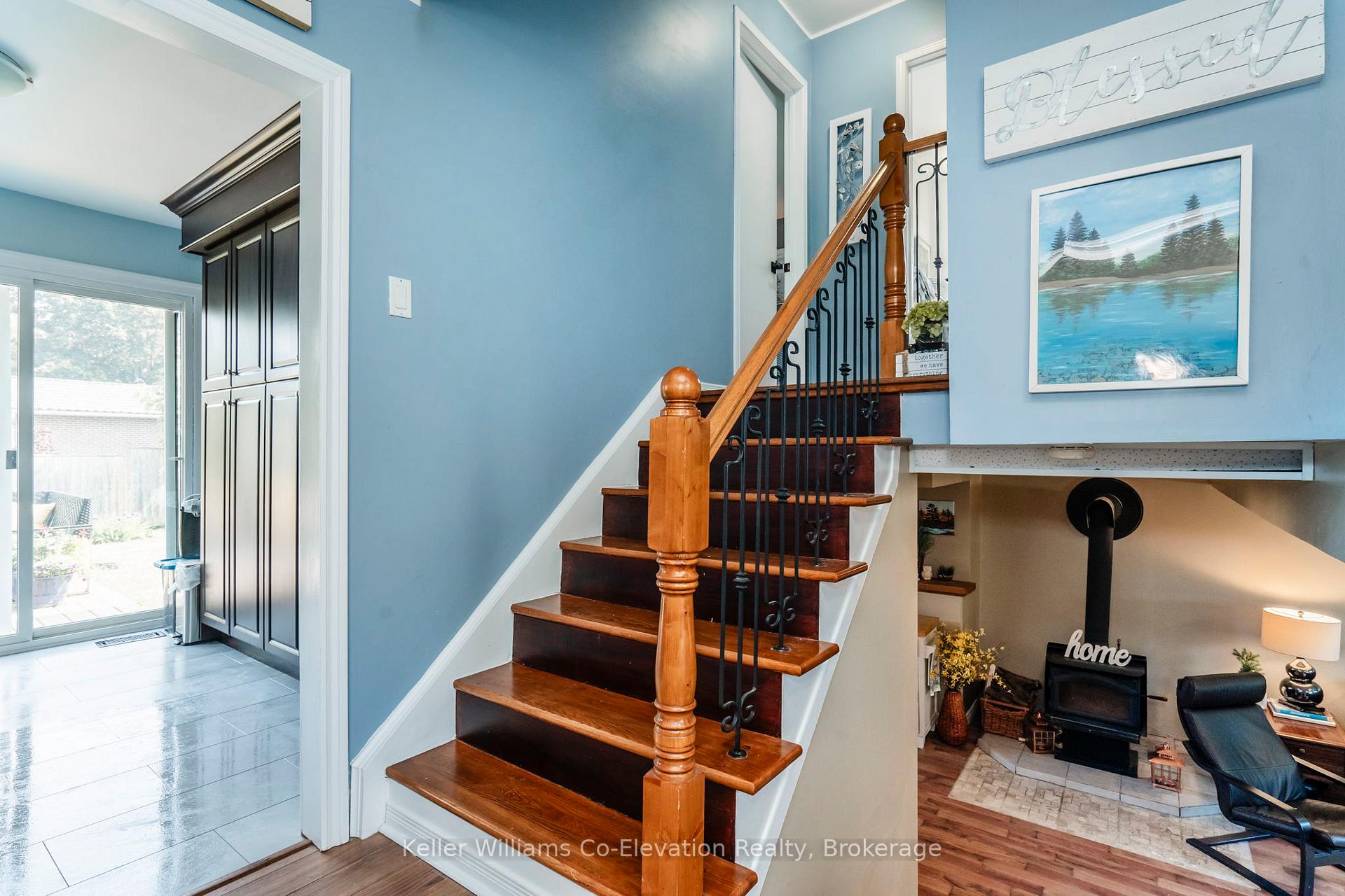 Photo 10 of 1050 Glen Eagles Crescent, Midland — HOMEH