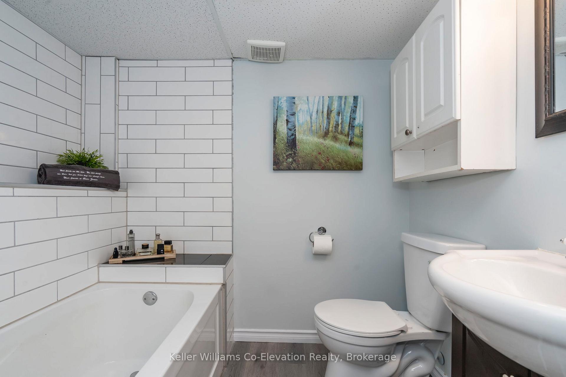 Photo 20 of 1050 Glen Eagles Crescent, Midland — HOMEH