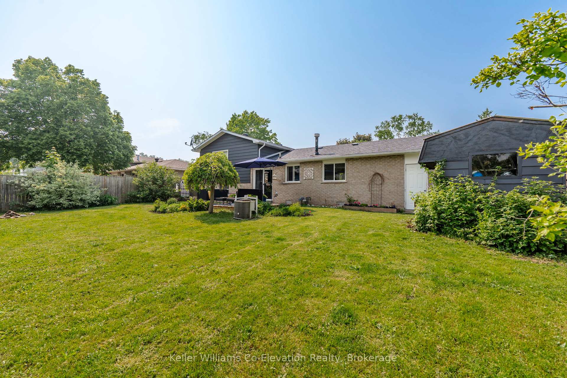 Photo 23 of 1050 Glen Eagles Crescent, Midland — HOMEH