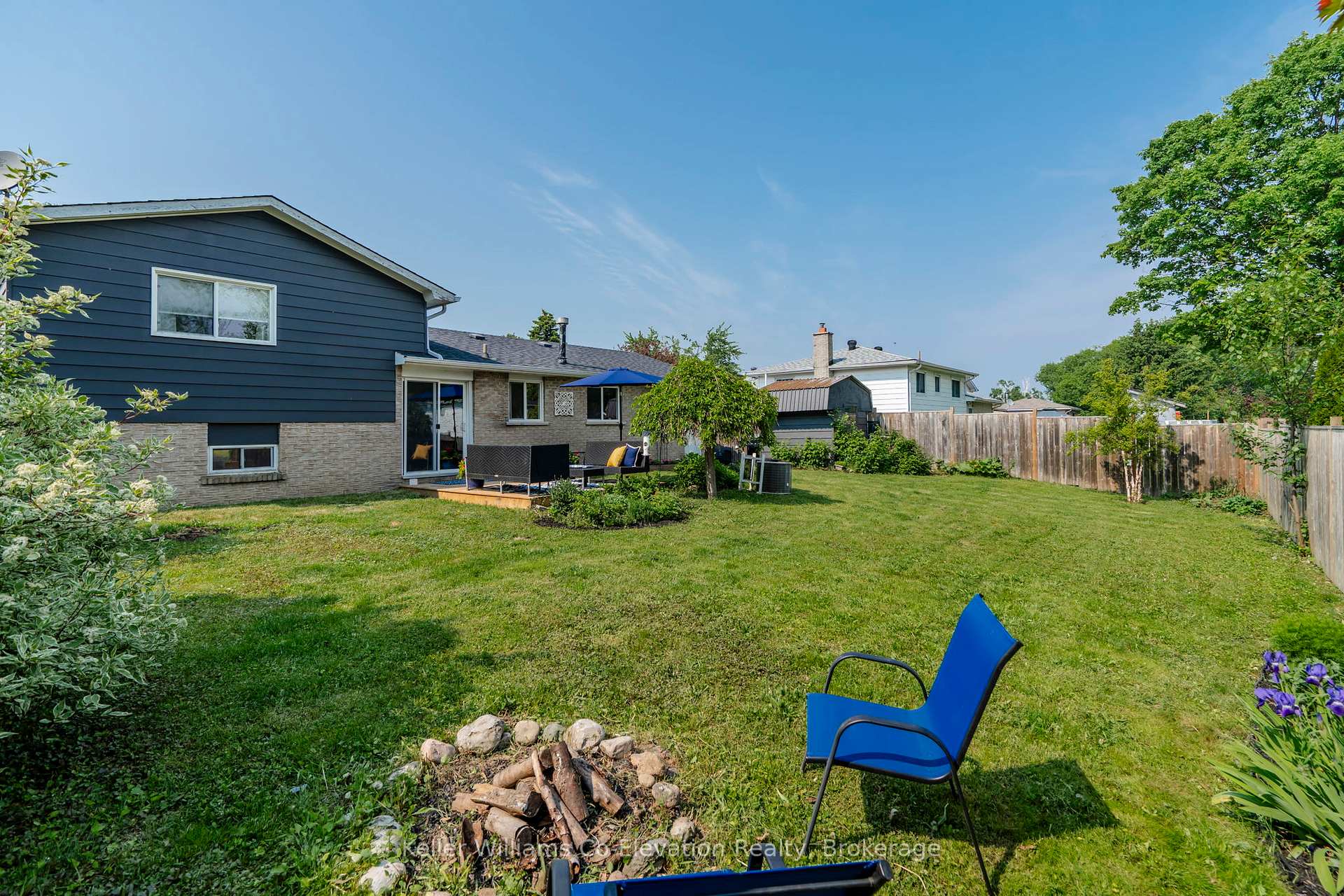 Photo 24 of 1050 Glen Eagles Crescent, Midland — HOMEH