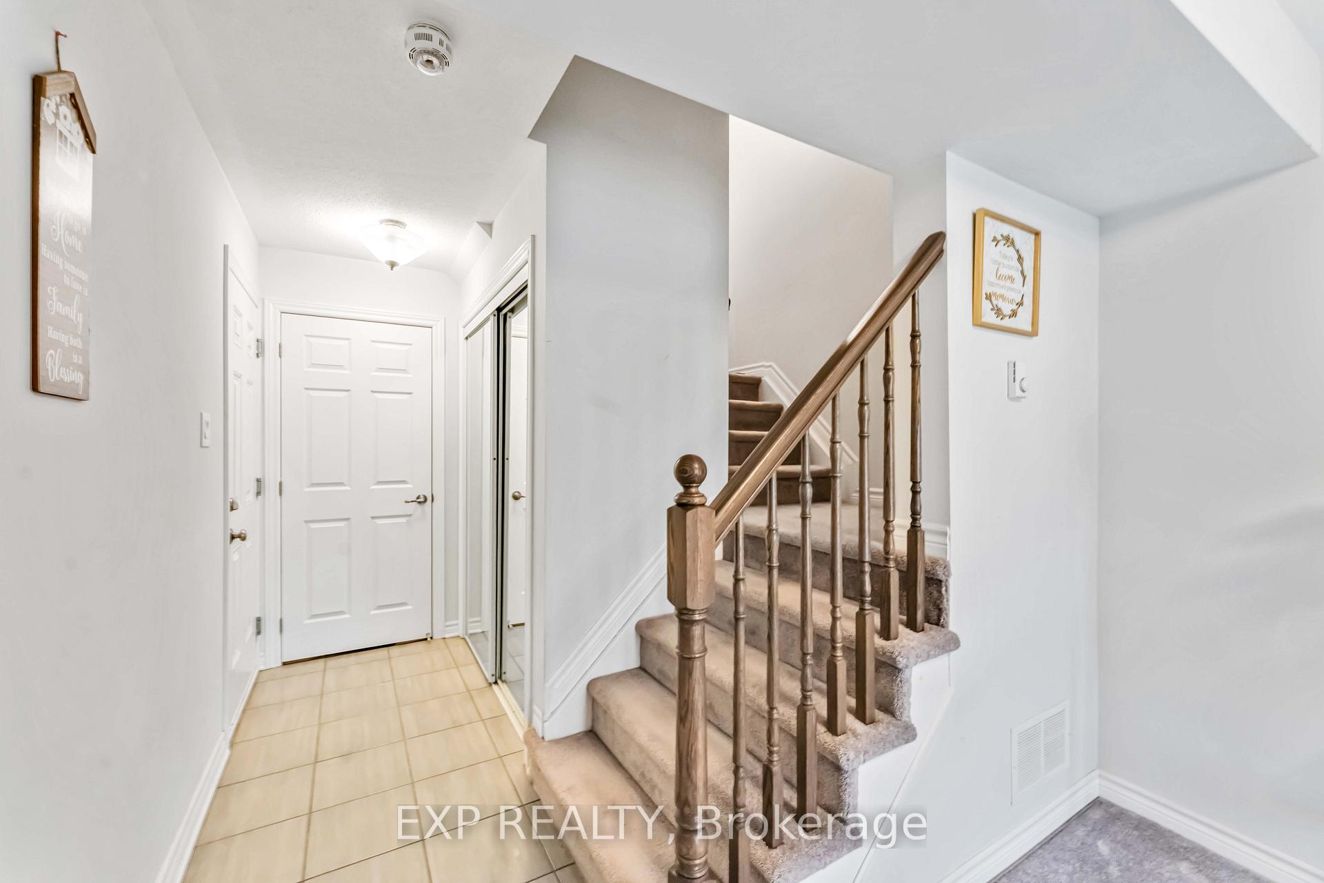 Photo 5 of 571 Roundleaf Way, Ottawa, Kanata - Emerald Meadows/Trailwest — HOMEH