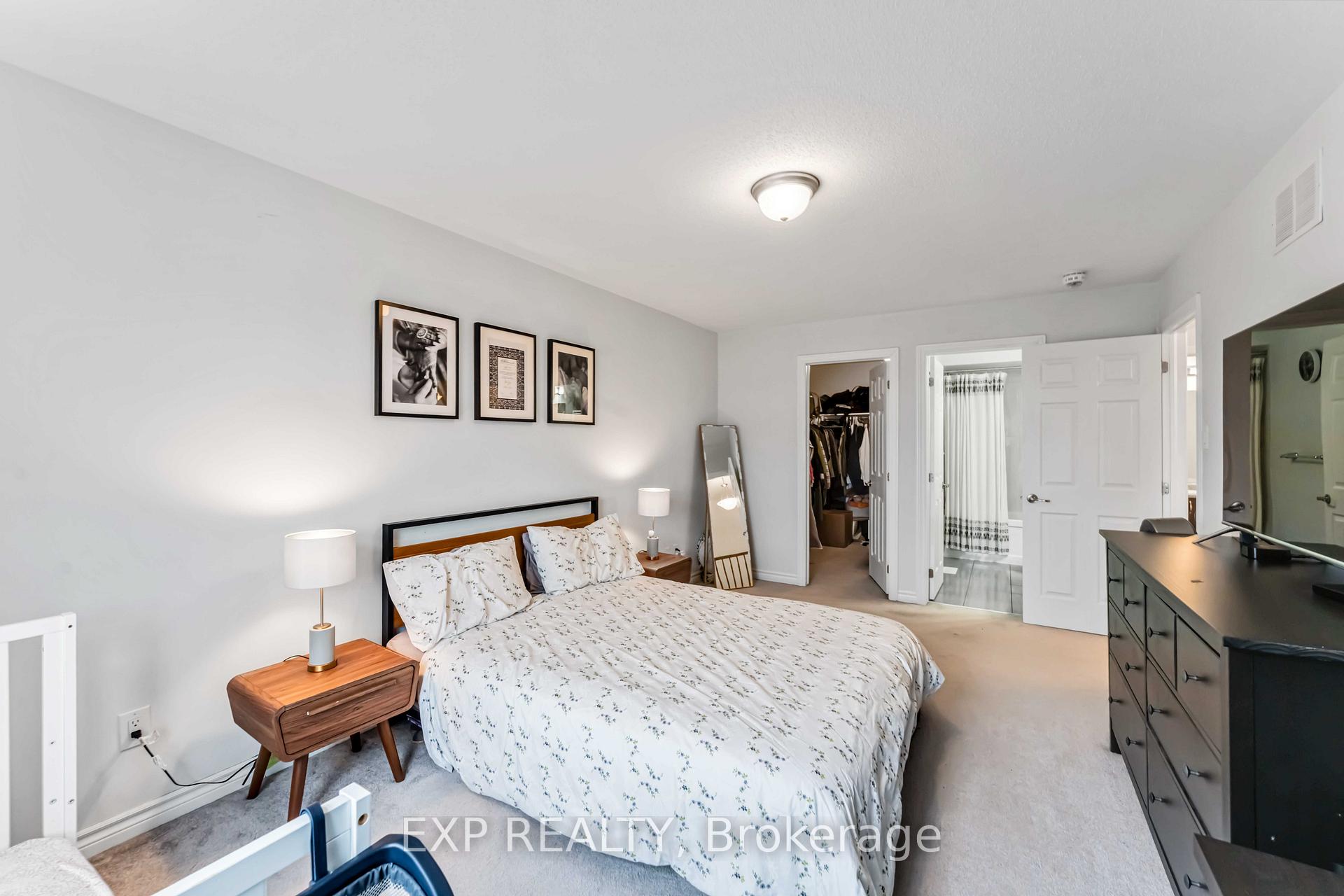 Photo 9 of 571 Roundleaf Way, Ottawa, Kanata - Emerald Meadows/Trailwest — HOMEH