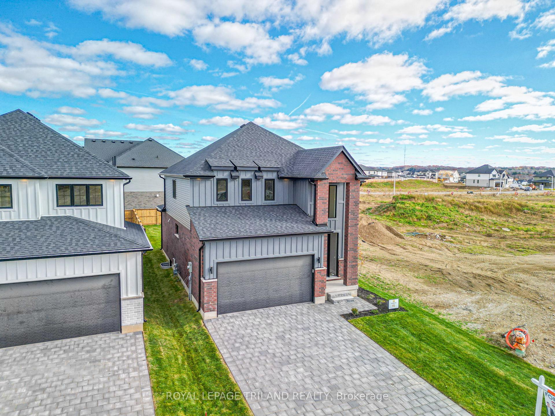 Photo 3 of 8 Allister Drive, Middlesex Centre, Rural Middlesex Centre — HOMEH