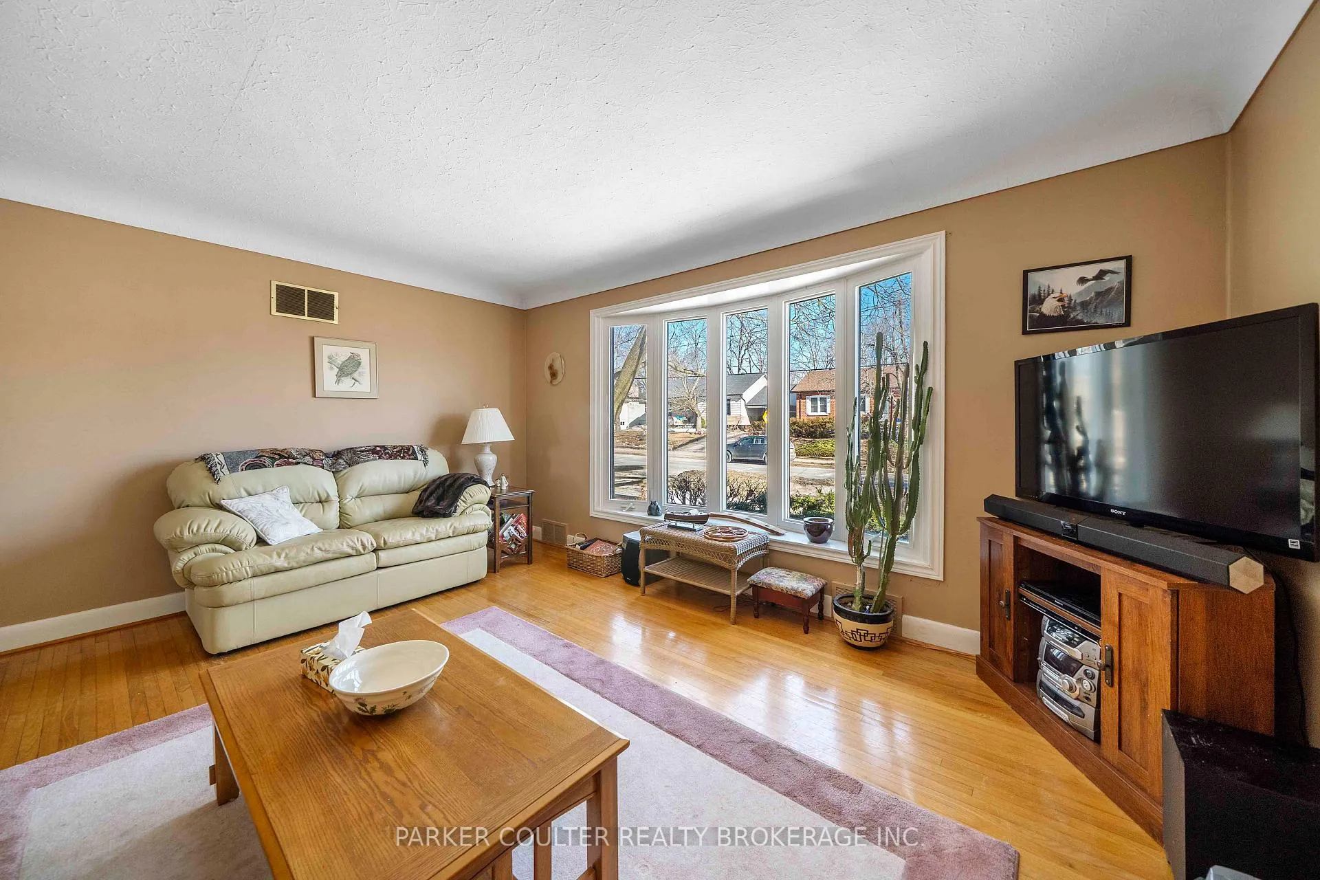 Photo 6 of 251 Codrington Street, Barrie, Codrington — HOMEH