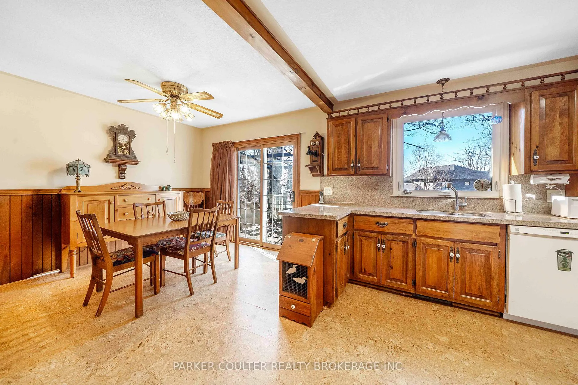 Photo 8 of 251 Codrington Street, Barrie, Codrington — HOMEH
