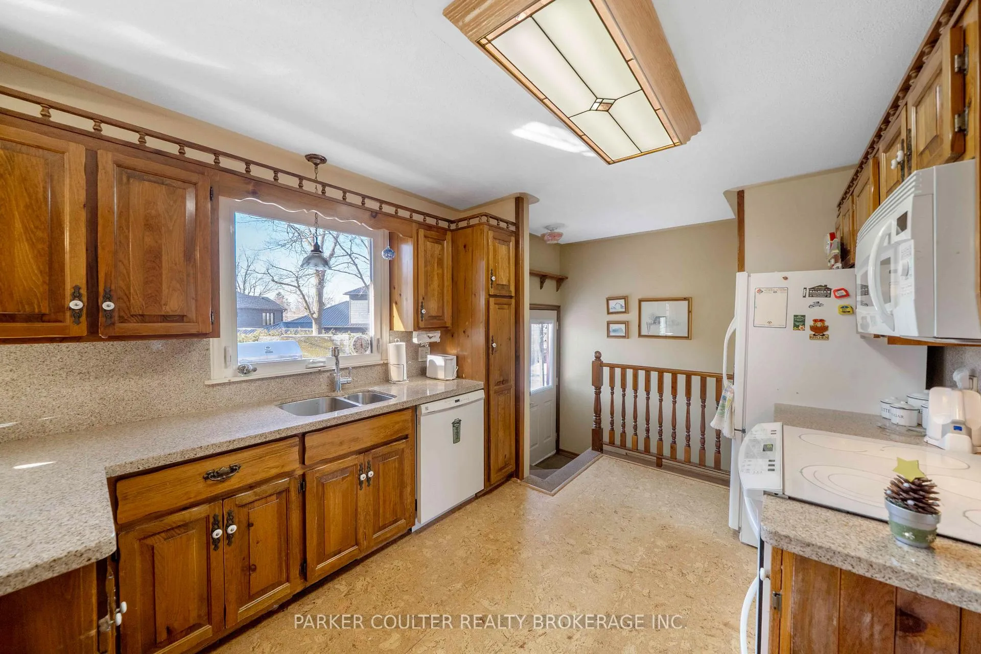 Photo 12 of 251 Codrington Street, Barrie, Codrington — HOMEH