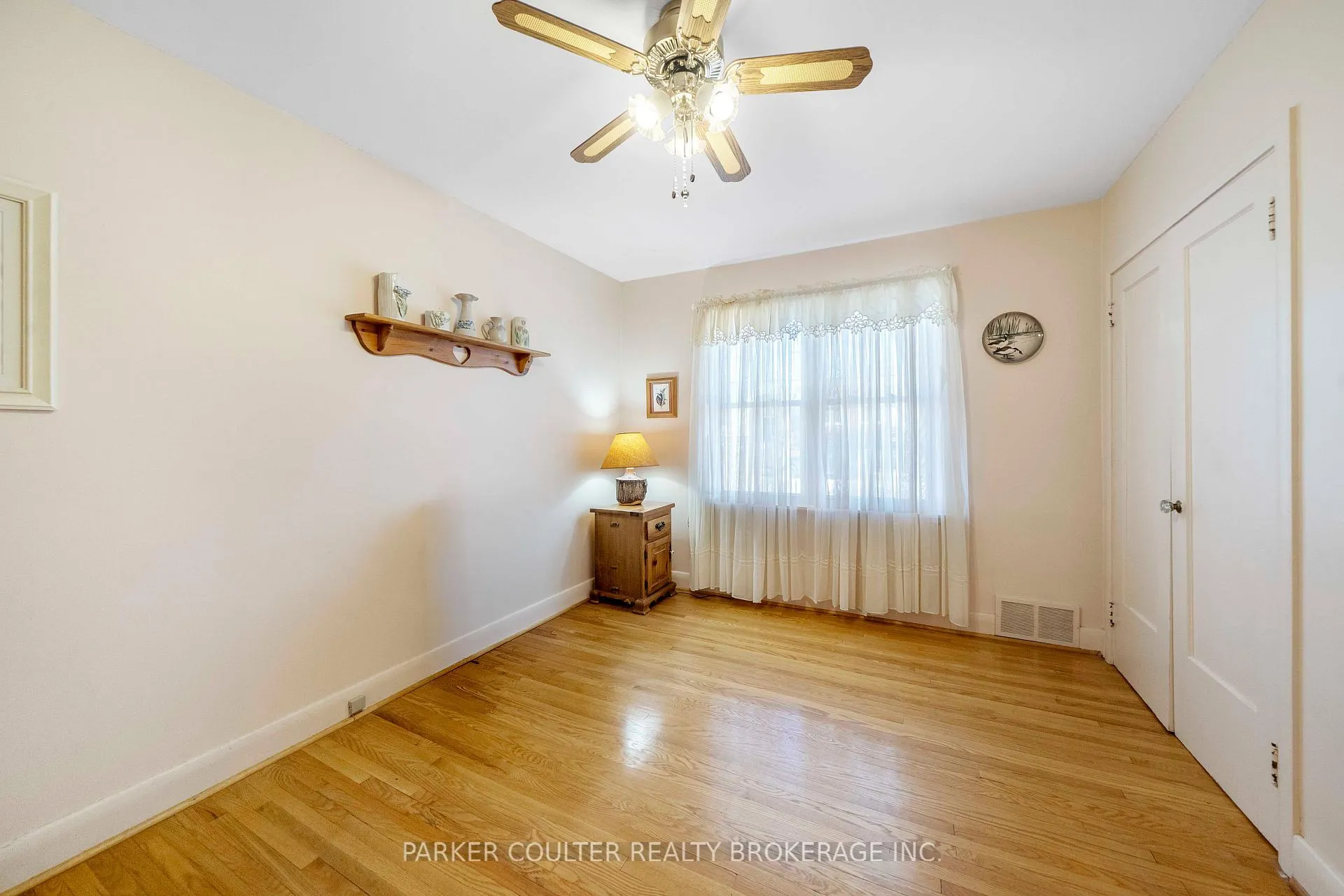 Photo 16 of 251 Codrington Street, Barrie, Codrington — HOMEH