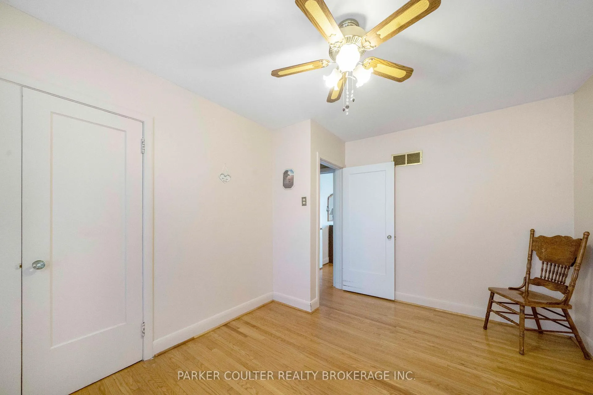 Photo 17 of 251 Codrington Street, Barrie, Codrington — HOMEH