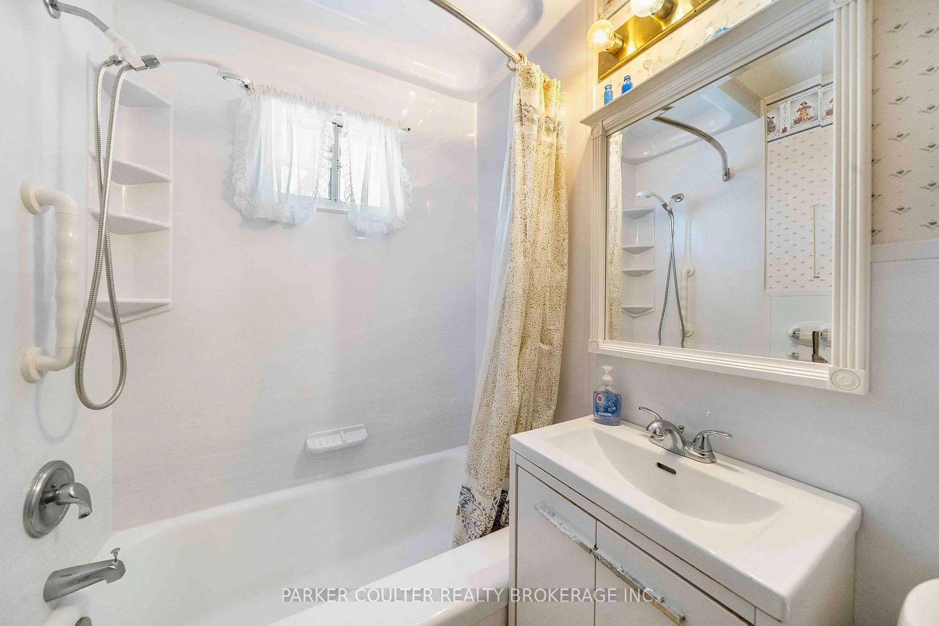 Photo 20 of 251 Codrington Street, Barrie, Codrington — HOMEH