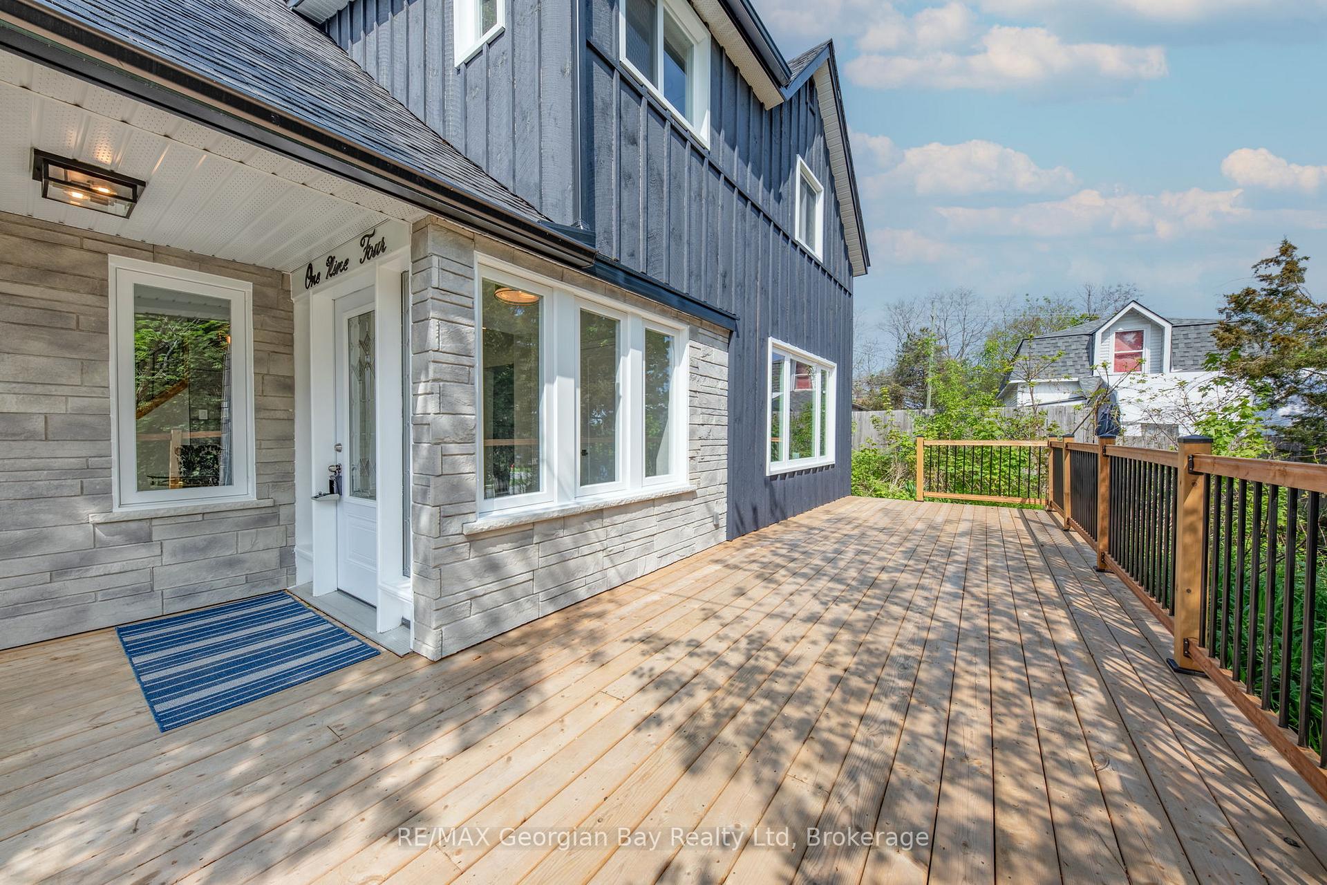 Photo 3 of 194 Charles Street, Midland — HOMEH